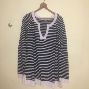 Gap blue V-neck sweater